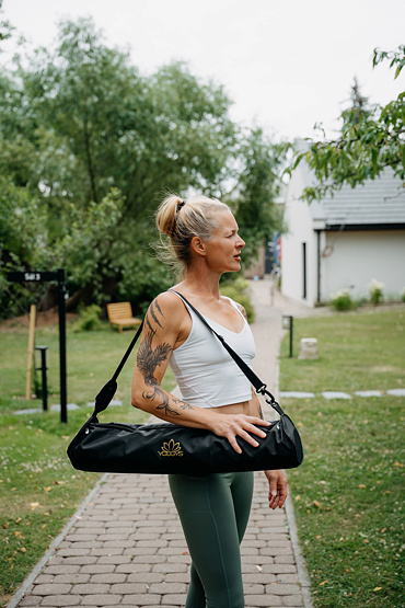 YOGGYS - YOGA BAG black, černá cestovní taška na jógamatku, černá taška na jógovou podložku 