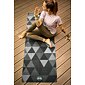YOGGYS [DARK TRIANGLES] černá designová jógová podložka 